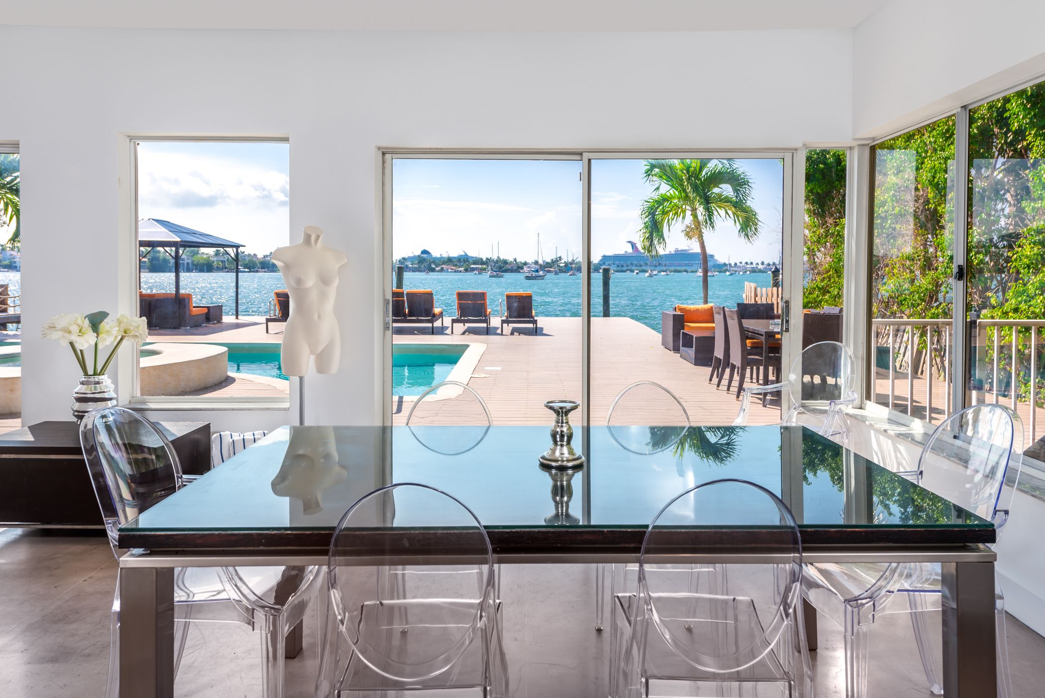 Luxury Villa rental Miami