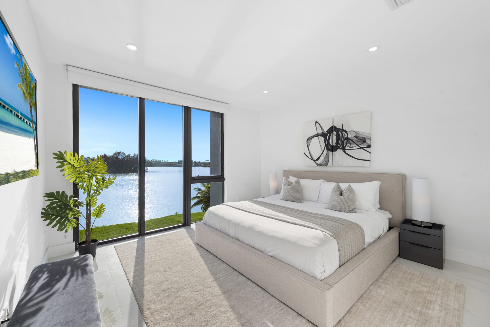 LUXURY MANSION RENTAL, Miami VILLA LAGO bedroom