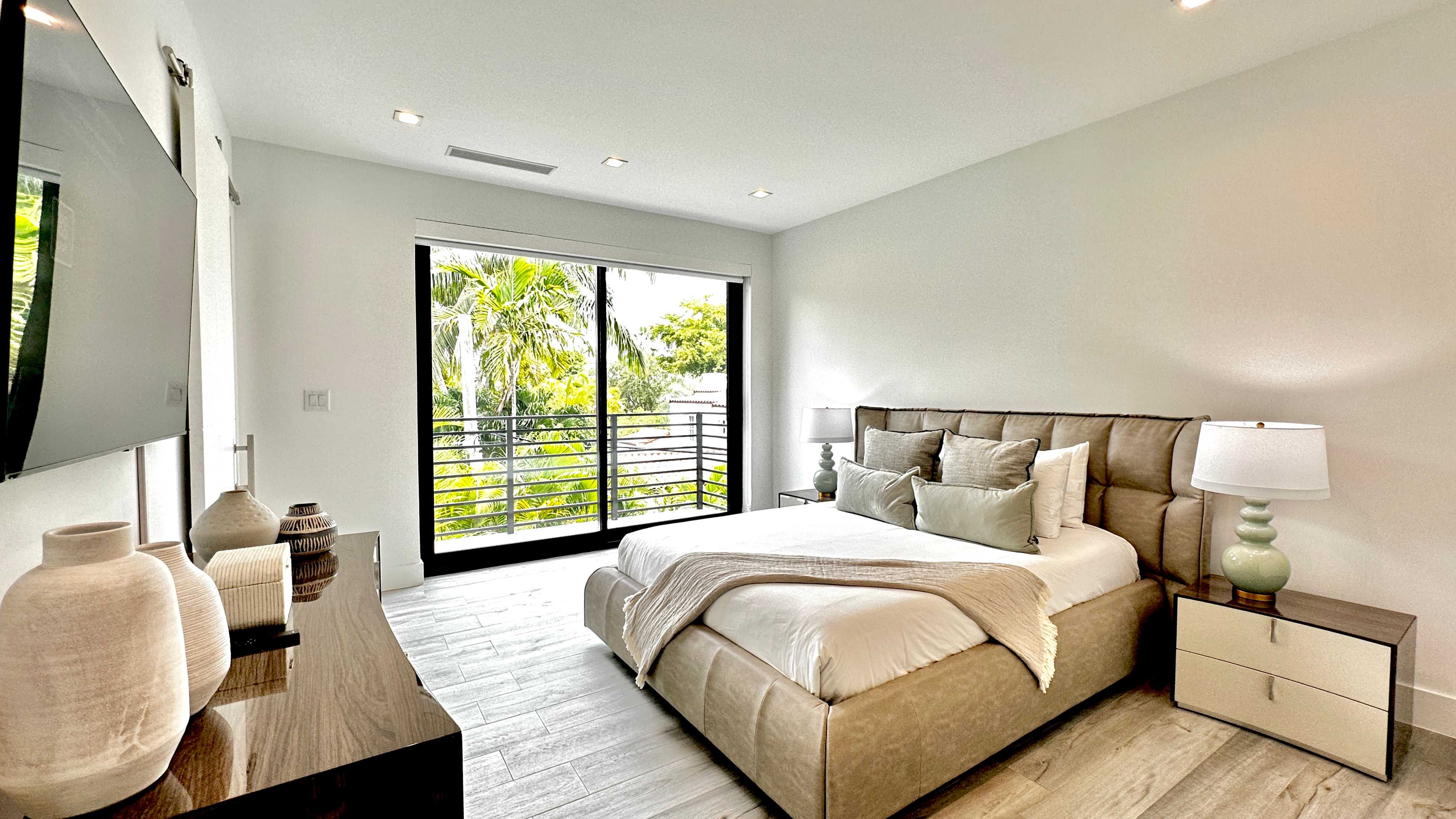 Bedroom of Villa Briah rentals Miami