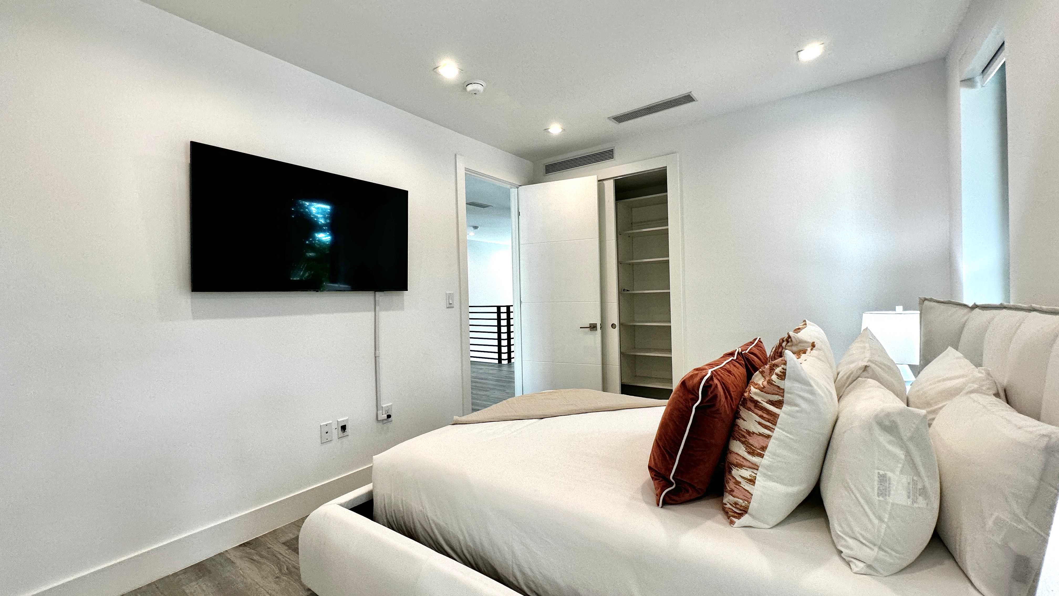 Bedroom of Villa Briah rentals Miami