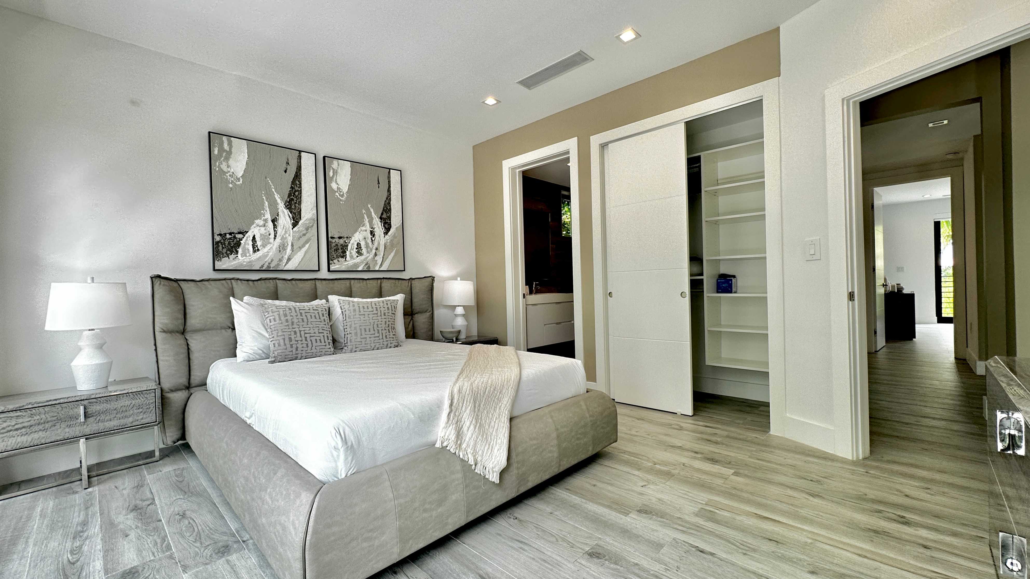 Bedroom of Villa Briah rentals Miami