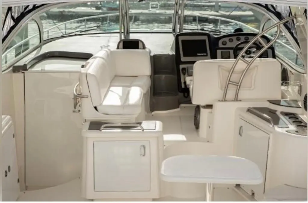 43' Crusier Yacht Rental Miami