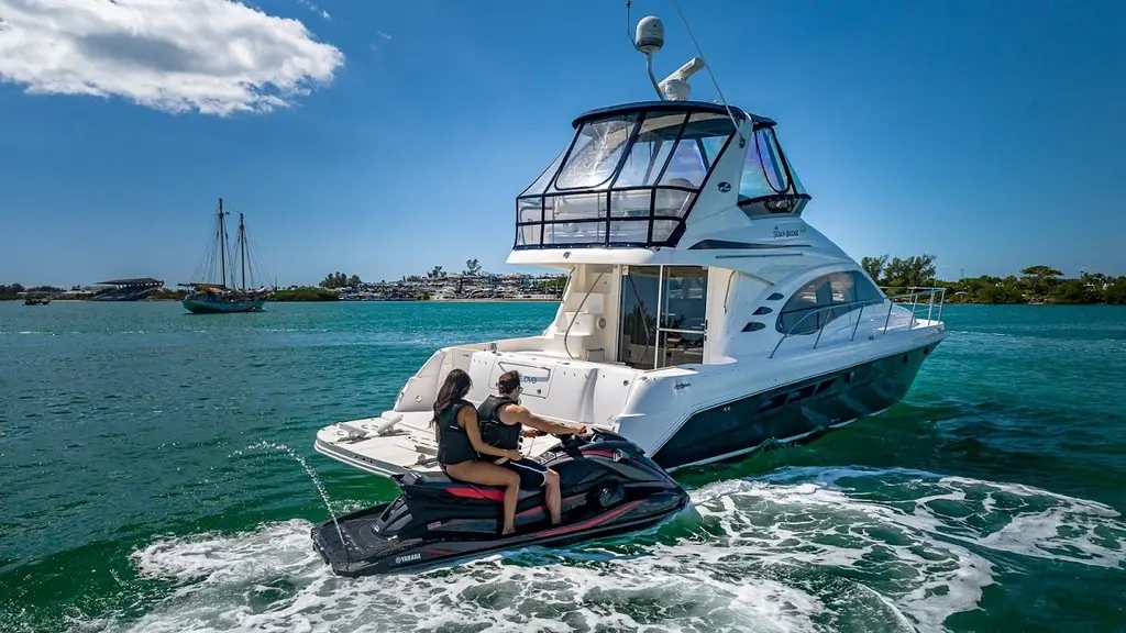 48 Sea Ray Sedan yacht rental Miami