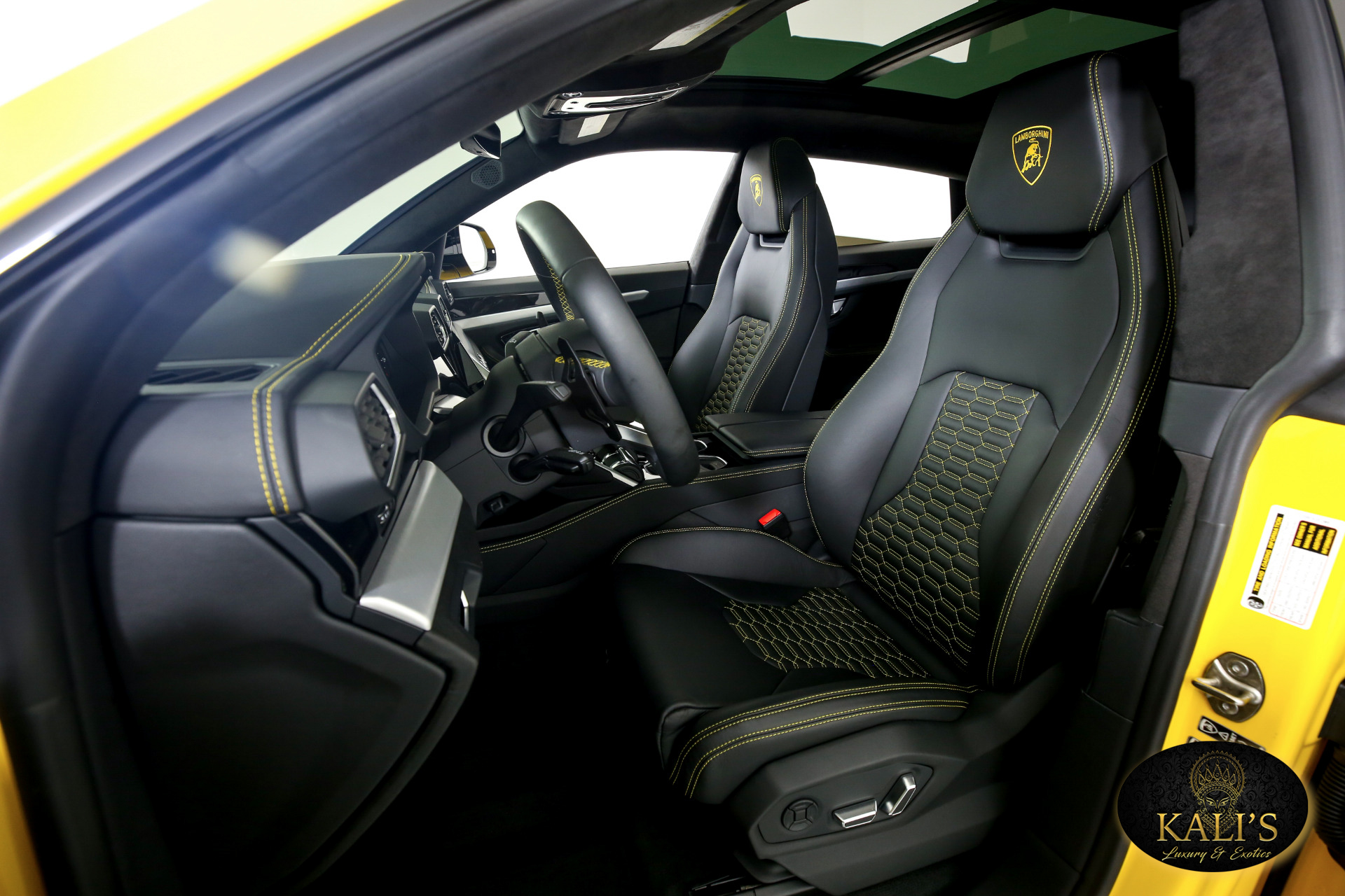 LAMBORGHINI luxury car rental Nashville